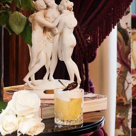 Maison Souquet, & 5* Paris