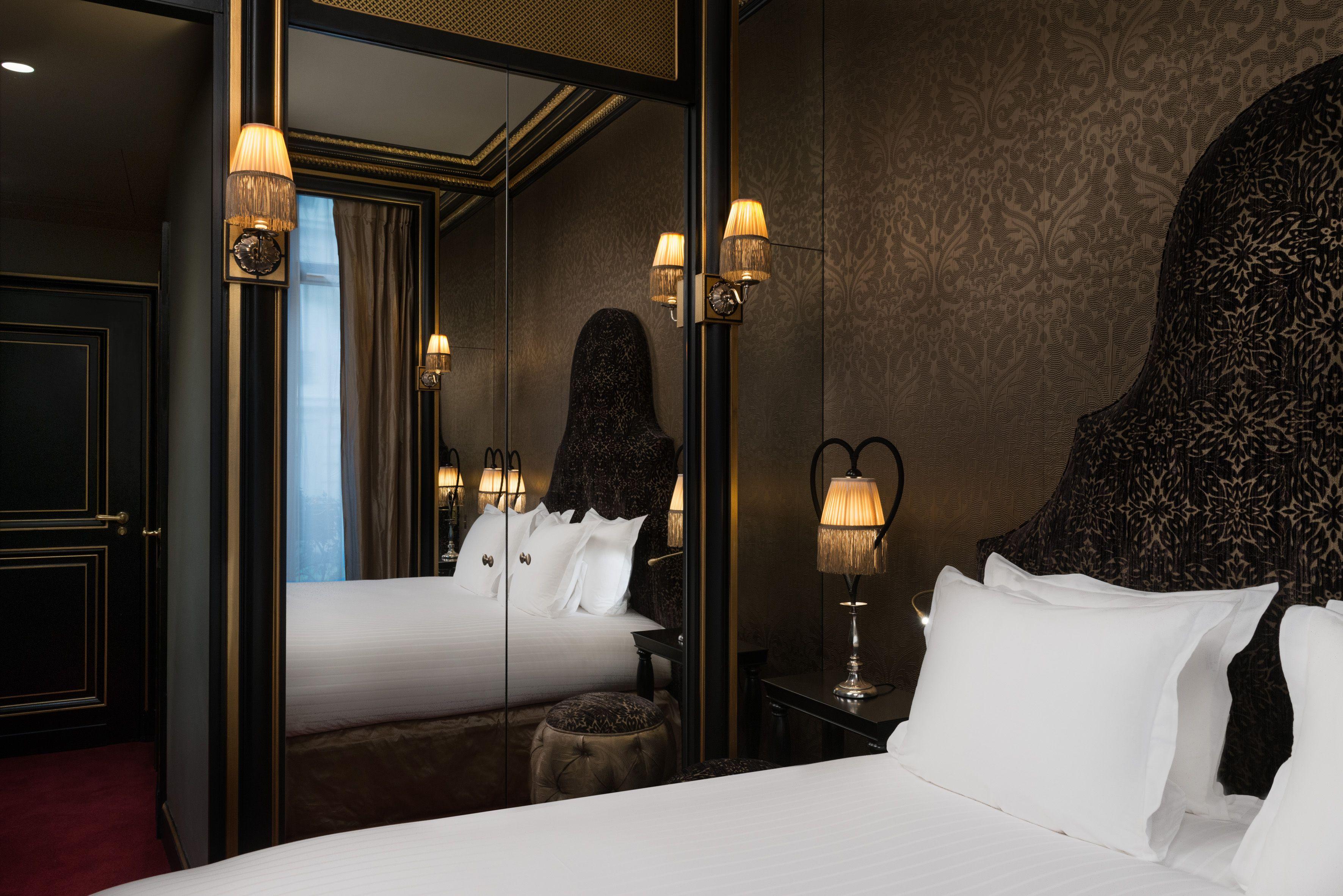 Maison Souquet, & Parigi